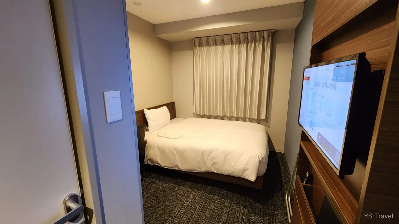 也是個典型商務旅館的單人間