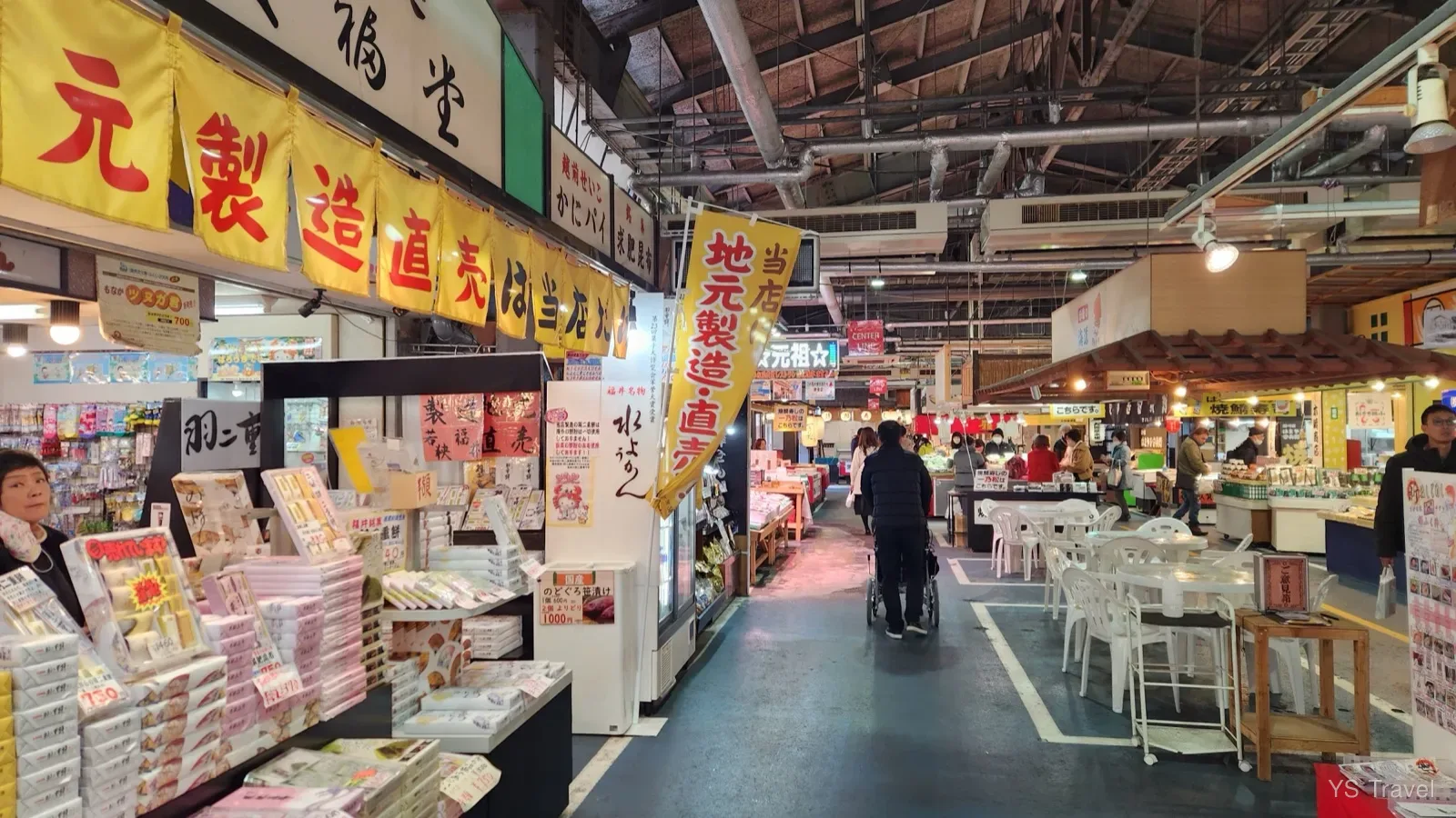 除了海鮮製品外,各種福井伴手禮都能在這買到