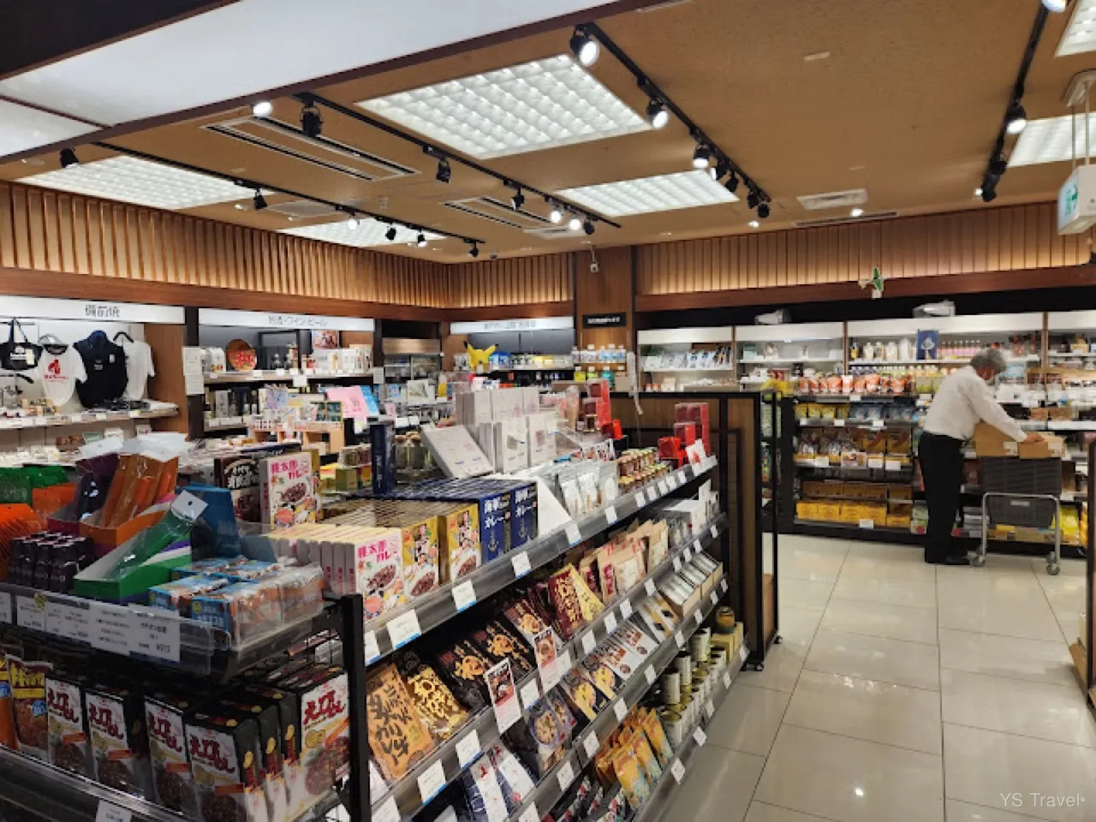 2樓的土產店
